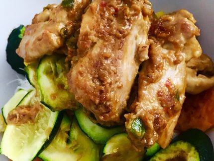 Quick & Easy Buttery Satay Chicken & cucumber